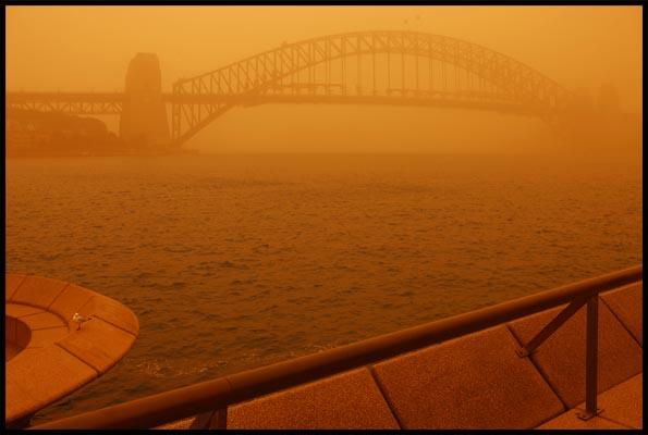 obscured Harbour Bridge in Sydney's dust storm of 23 September 2009