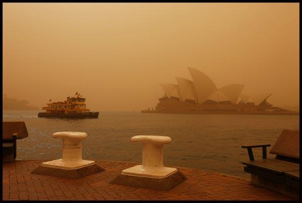 Opera House and ferry in Sydney's dust storm of 23 September 2009