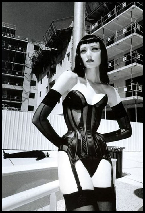 1 Helmut Newton 02